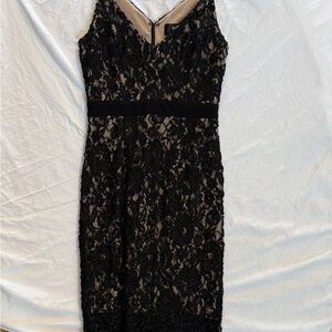 Chic Black Lace Midi Dress